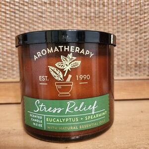 New Bath & Body Works Aromatherapy 3-wick Candle Stress Relief Eucalyptus